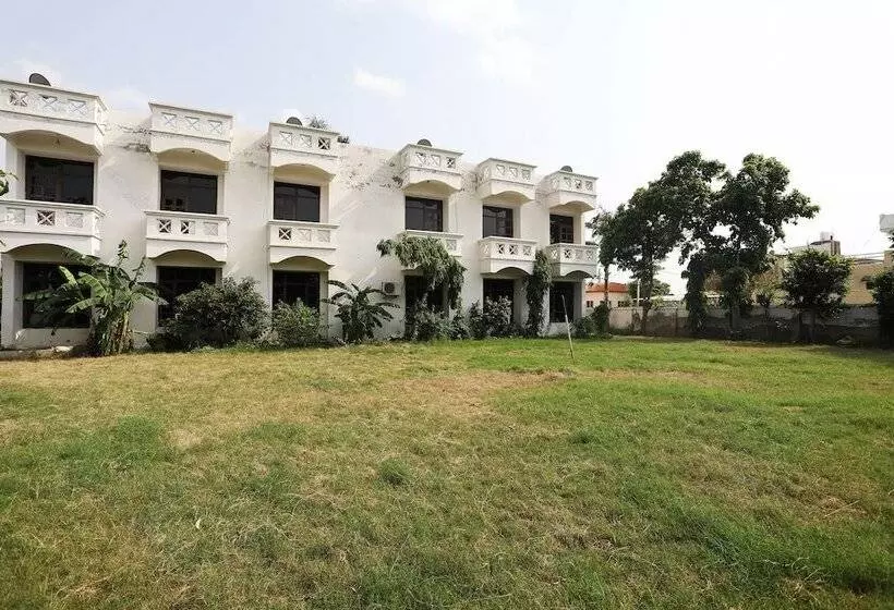 ホテル Park Regency By Oyo Rooms