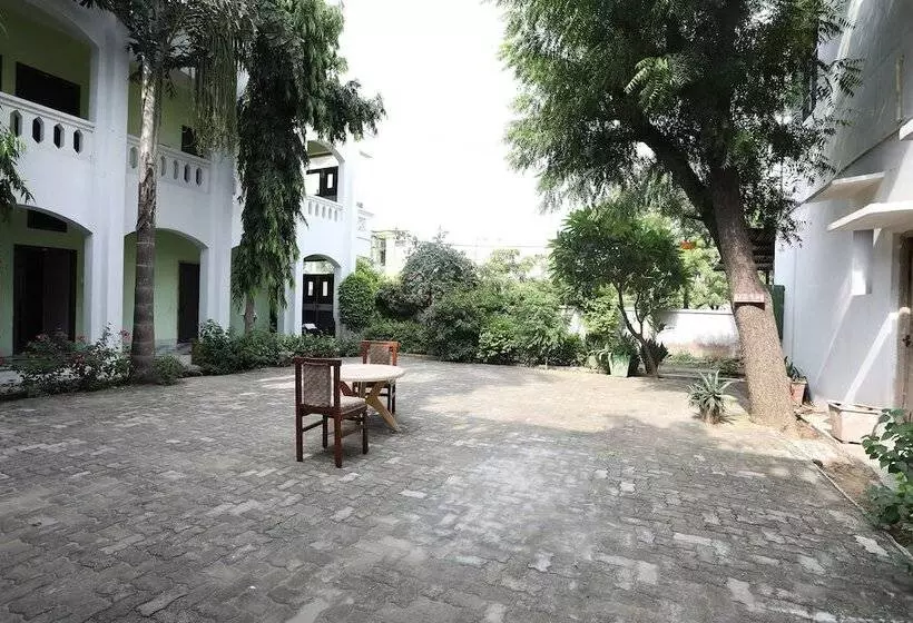 ホテル Park Regency By Oyo Rooms