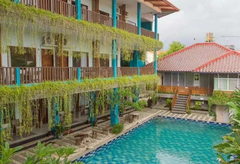 Hotelli Reddoorz Plus Near Pantai Barat Pangandaran