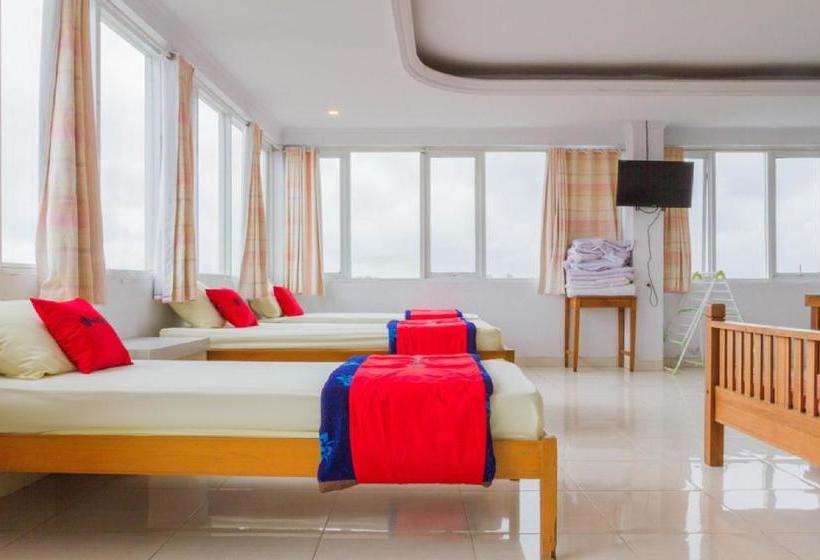 Szálloda Reddoorz Plus Near Pantai Barat Pangandaran