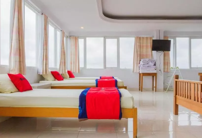 Hotelli Reddoorz Plus Near Pantai Barat Pangandaran