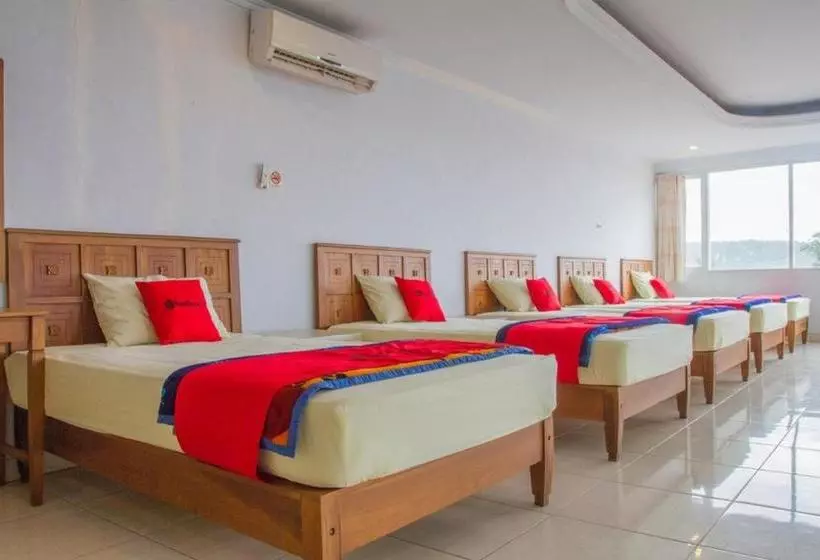 Hotelli Reddoorz Plus Near Pantai Barat Pangandaran