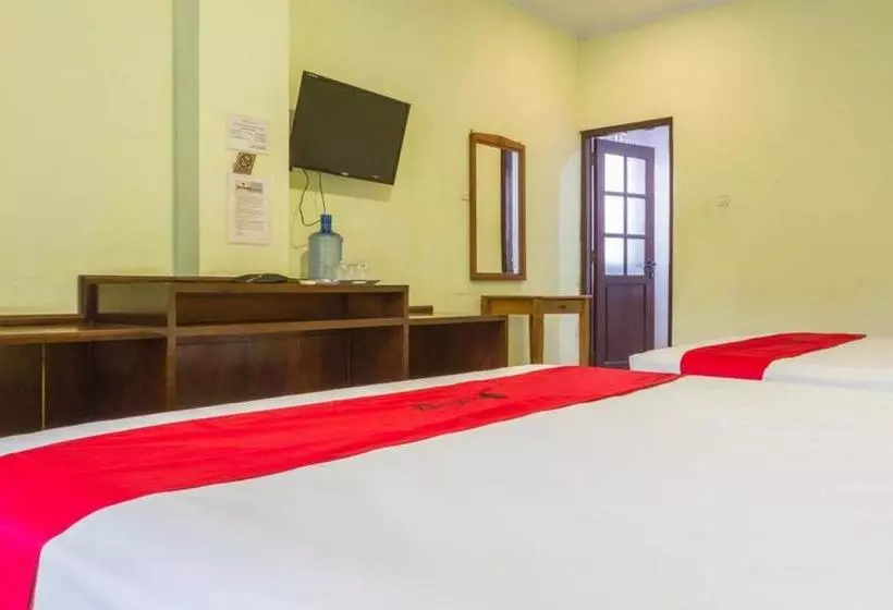 Hotelli Reddoorz Plus Near Pantai Barat Pangandaran