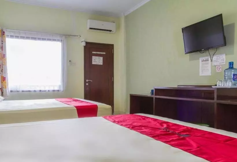 Hotelli Reddoorz Plus Near Pantai Barat Pangandaran