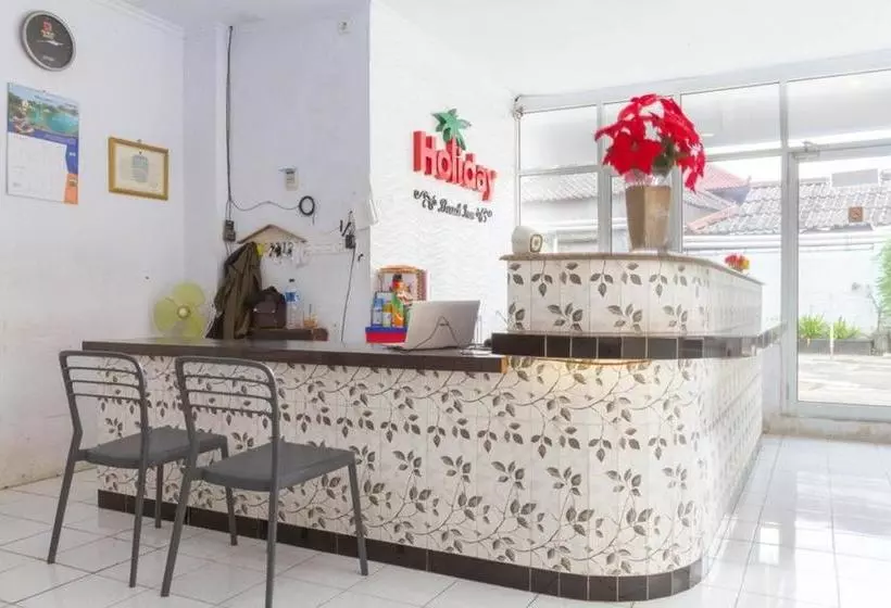 Hotelli Reddoorz Plus Near Pantai Barat Pangandaran