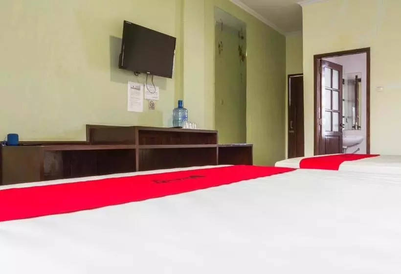 Hotelli Reddoorz Plus Near Pantai Barat Pangandaran