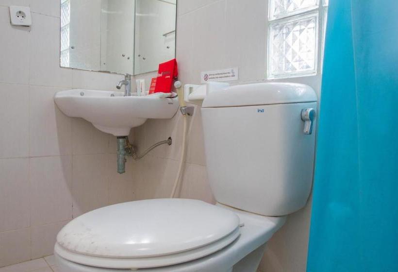 Szálloda Reddoorz Plus Near Pantai Barat Pangandaran