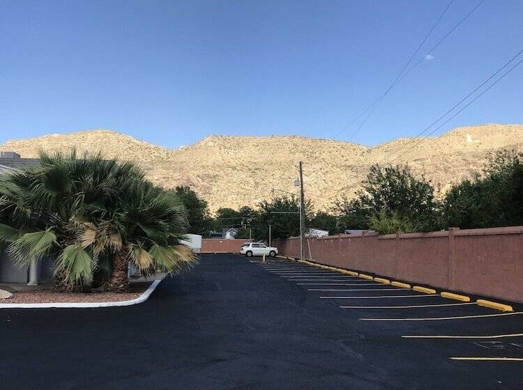 فندق Ramada By Wyndham La Verkin Zion National Park