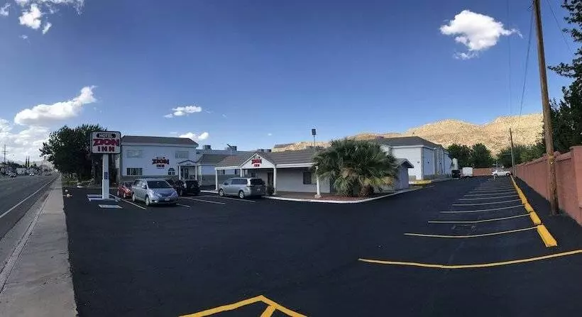 Hotelli Ramada By Wyndham La Verkin Zion National Park