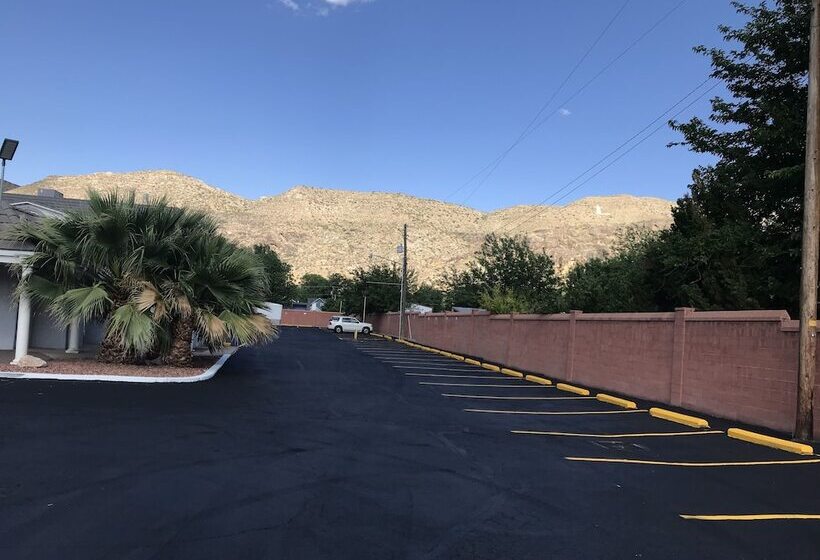 فندق Ramada By Wyndham La Verkin Zion National Park