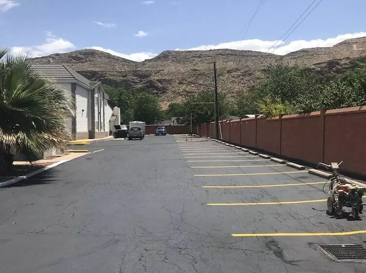 Hotelli Ramada By Wyndham La Verkin Zion National Park