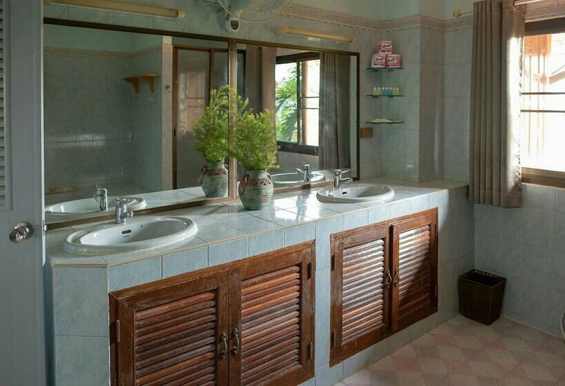 Xanadu Pool Villa At Phala