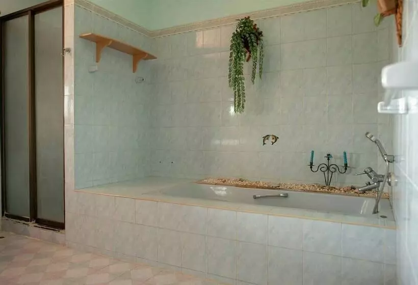 Xanadu Pool Villa At Phala