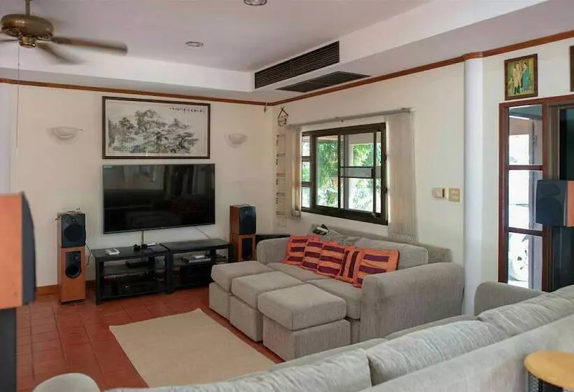 Xanadu Pool Villa At Phala