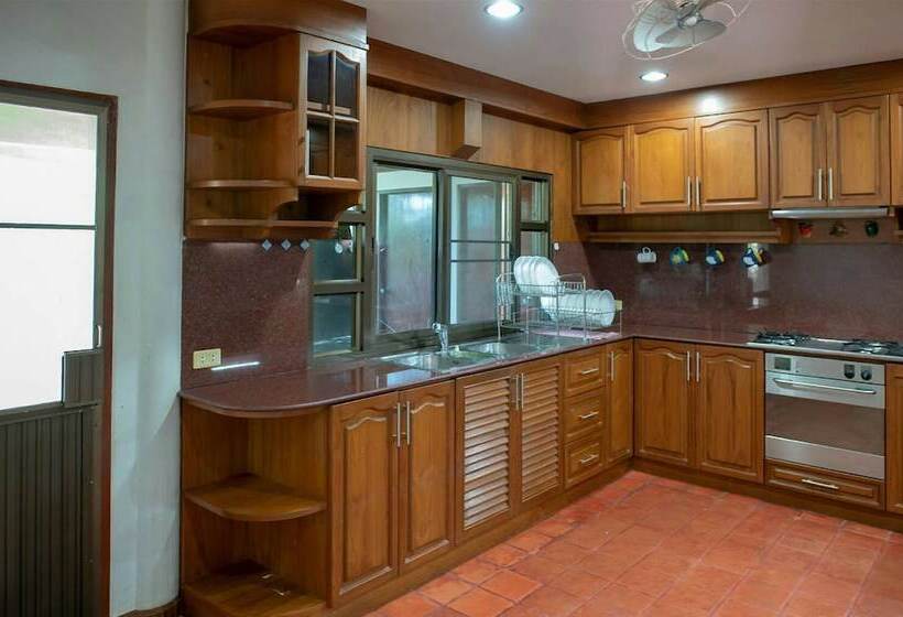 Xanadu Pool Villa At Phala