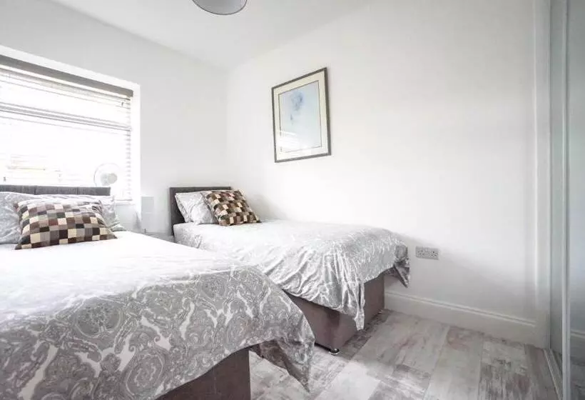 Aaa Stay Garden Apartment