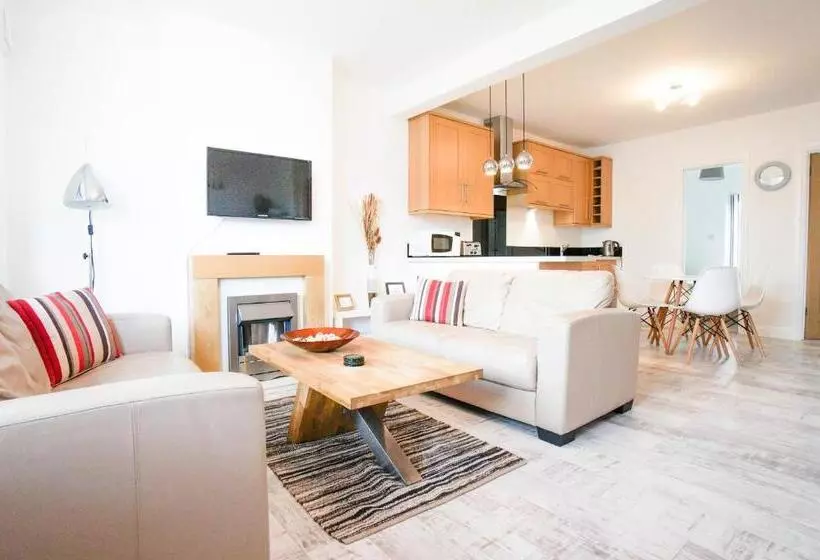 Aaa Stay Garden Apartment