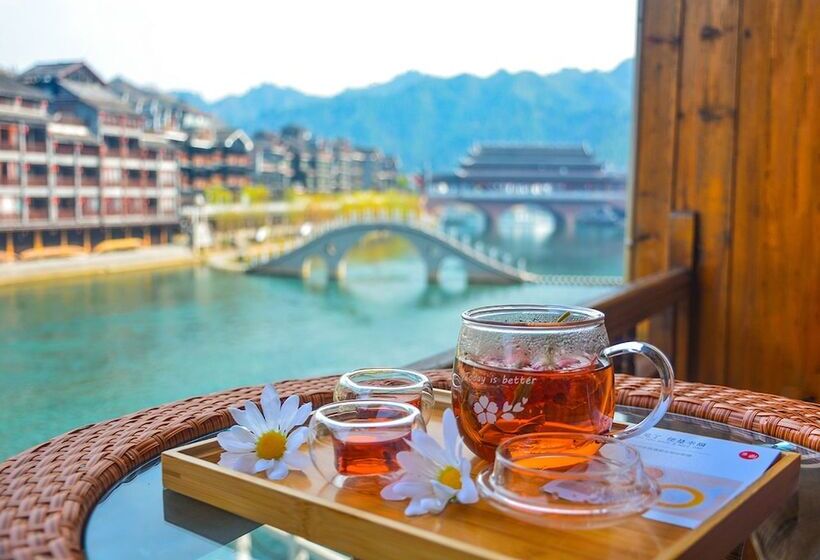 簡易ホテル Fenghuang Joy Riverview