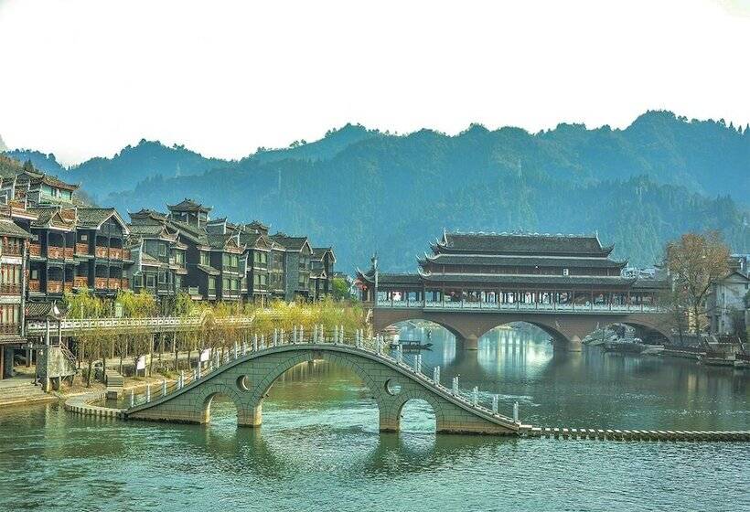 簡易ホテル Fenghuang Joy Riverview
