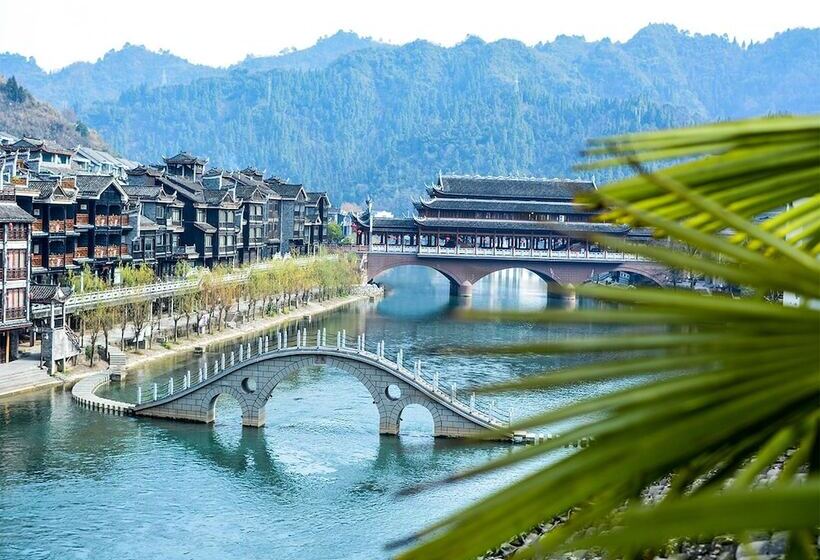 簡易ホテル Fenghuang Joy Riverview