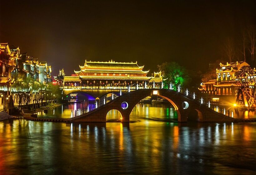 簡易ホテル Fenghuang Joy Riverview