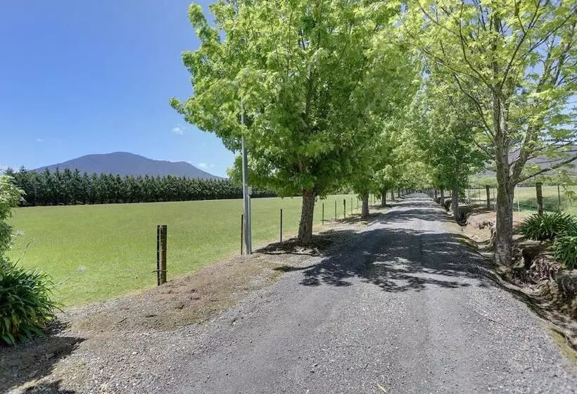 簡易ホテル Sanctuary Park Cottages