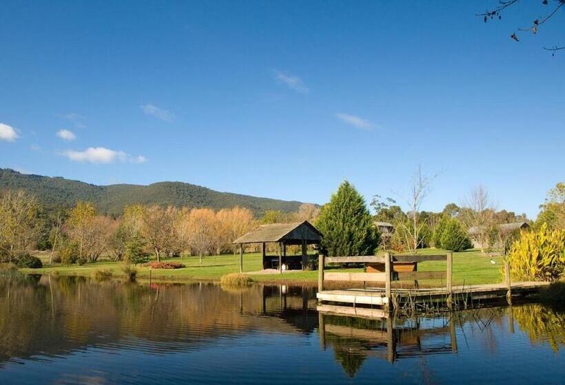 여관 Sanctuary Park Cottages