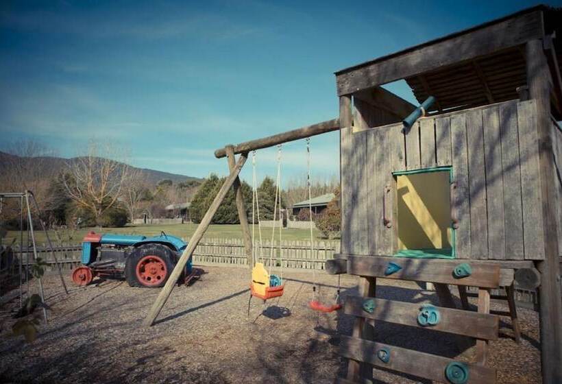 여관 Sanctuary Park Cottages