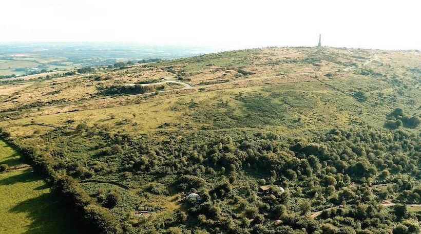 Хостел Yurt Luxury & Bathouse