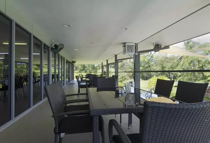 Crossroads Hotel Lae