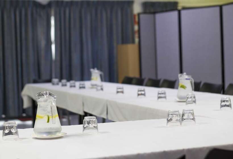 Crossroads Hotel Lae