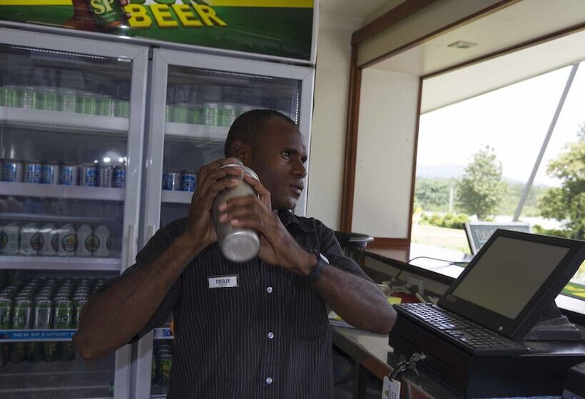 Crossroads Hotel Lae