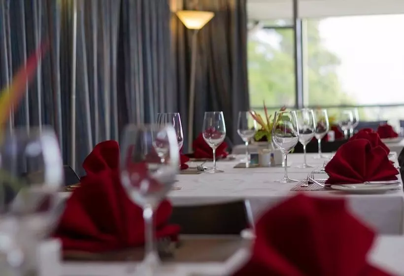 Crossroads Hotel Lae