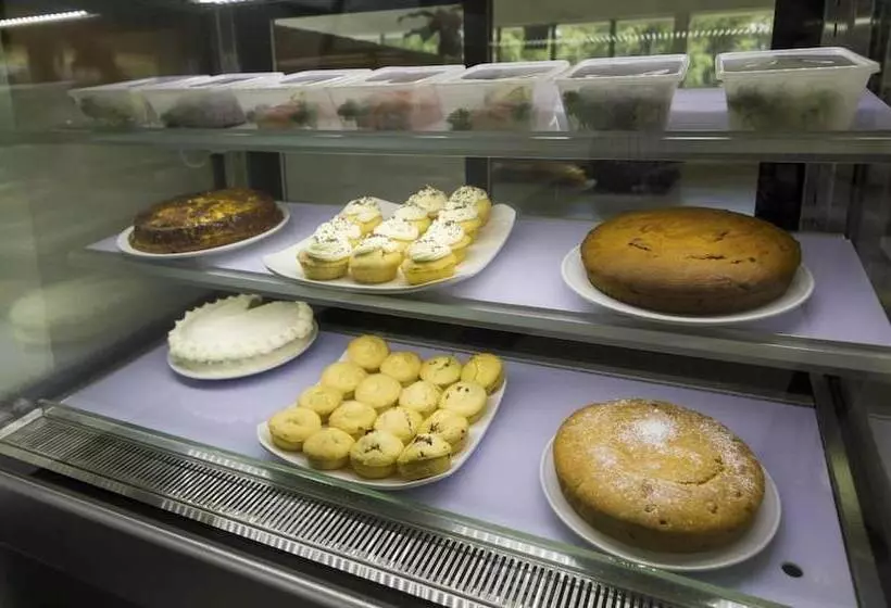 Crossroads Hotel Lae