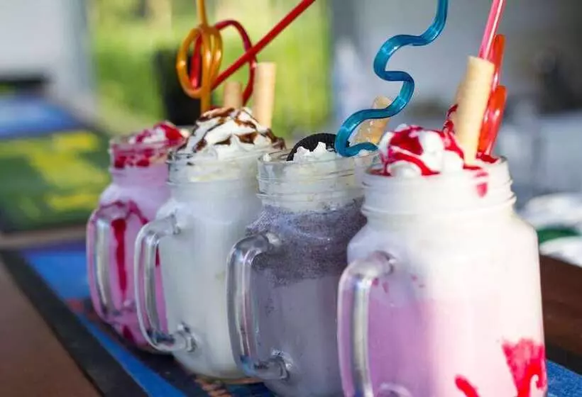 Crossroads Hotel Lae