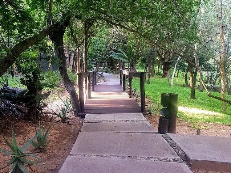 בית מלון כפרי Elephant Plains Game Lodge