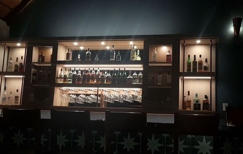 בית מלון כפרי Elephant Plains Game Lodge