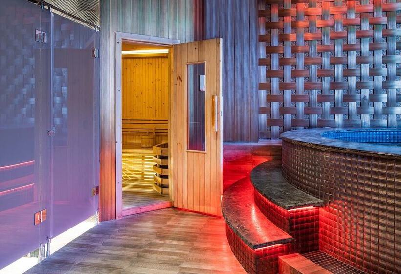 בית מלון כפרי Morazen Surabaya