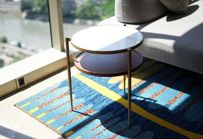 בית מלון כפרי Morazen Surabaya