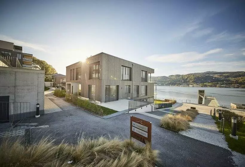 Hotelli Hermitage Apartments