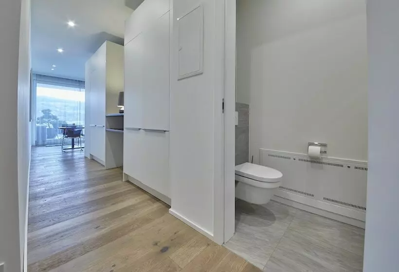 Hotelli Hermitage Apartments