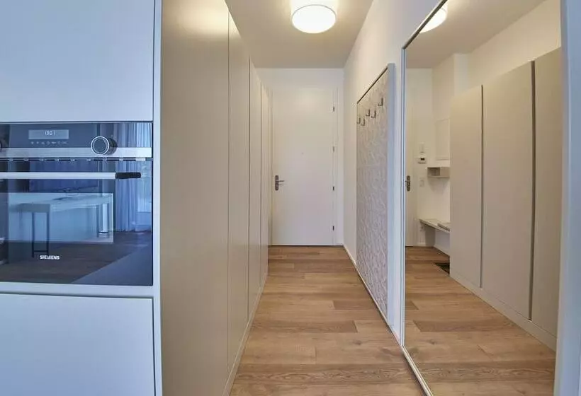 Hotelli Hermitage Apartments