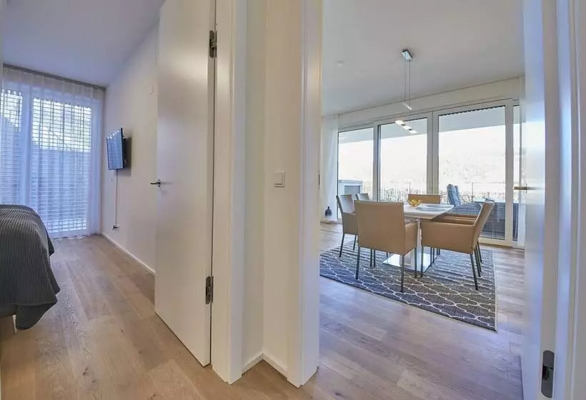 Hotelli Hermitage Apartments