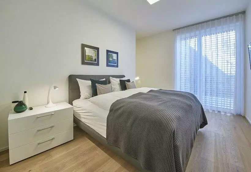 Hotelli Hermitage Apartments