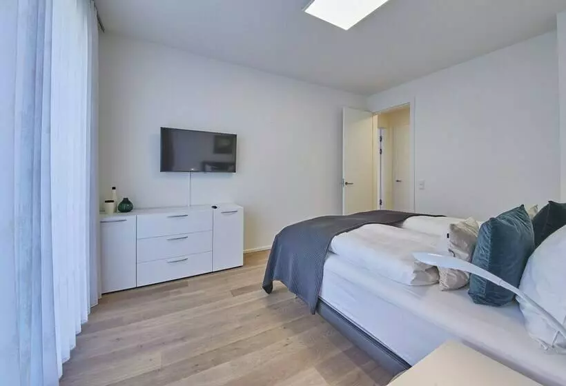 Hotelli Hermitage Apartments