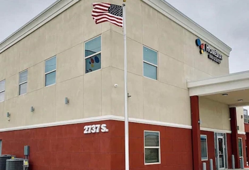 בית מלון כפרי Homestay Inn & Suites Edinburg