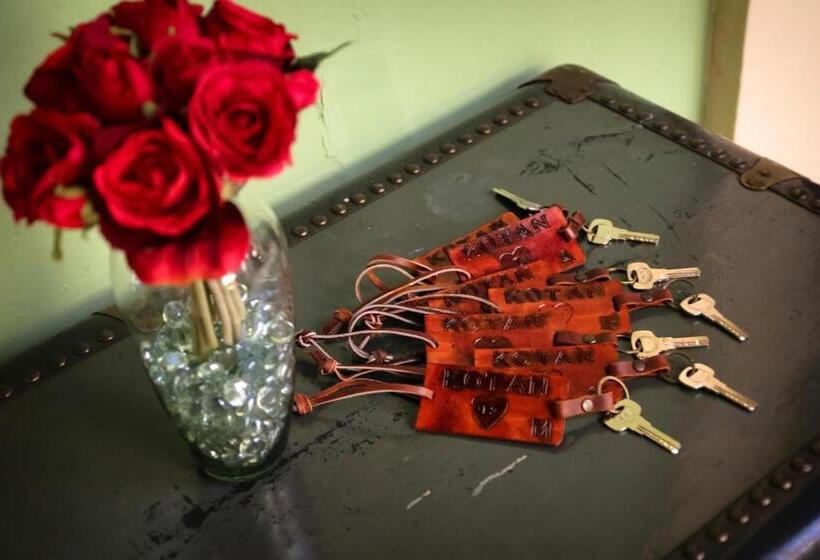 فندق Kotantik Bed & Breakfast