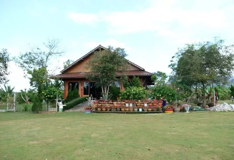 ホテル Nadedow Resort