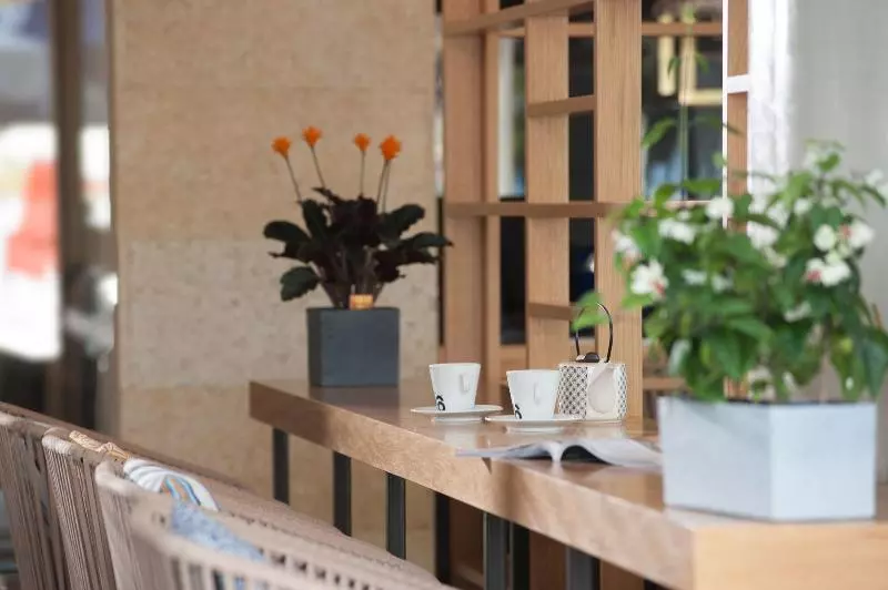 Seasabelle Hotel Near Athens Airport