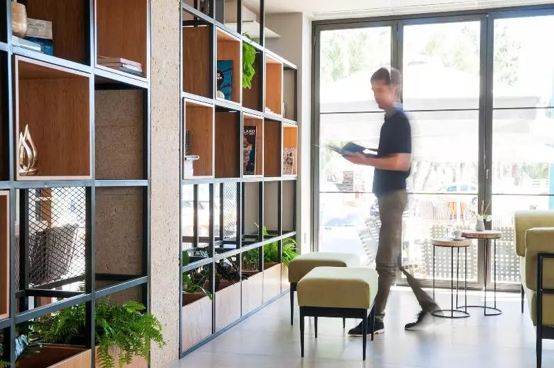 Seasabelle Hotel Near Athens Airport